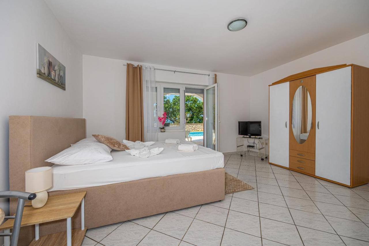 Bella Adria Apartmani Dramalj Exterior photo